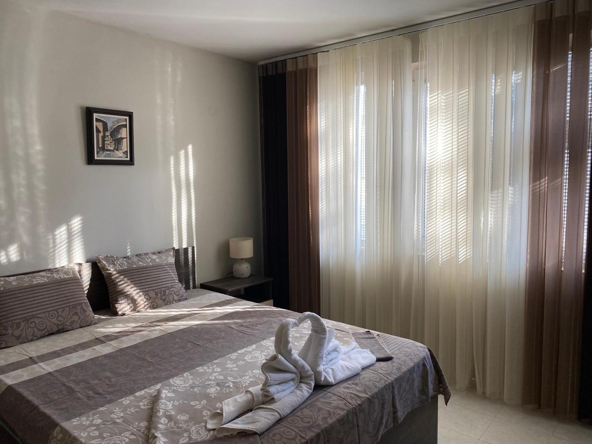 Gala Apartment Veliko Tŭrnovo Eksteriør bilde